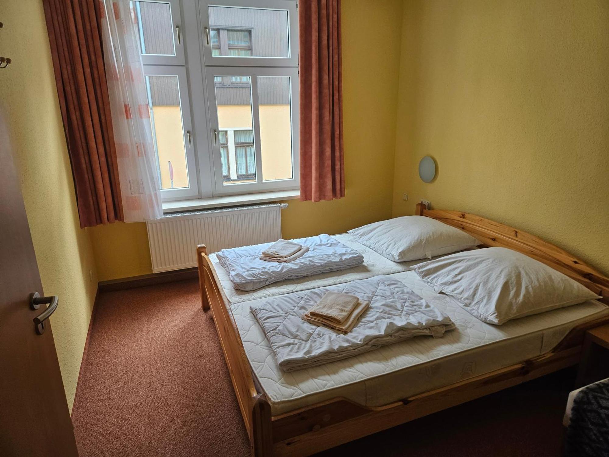 Hotel Cafe Koenig Oberwiesenthal Pokoj fotografie